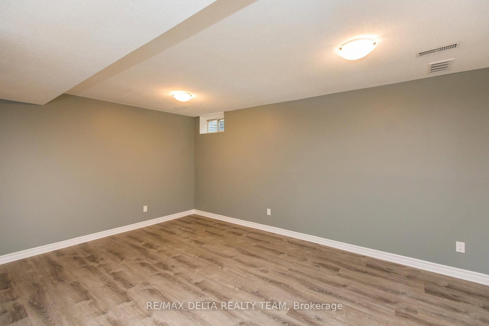 323 Monica Crescent, Unit 8 - Photo 42