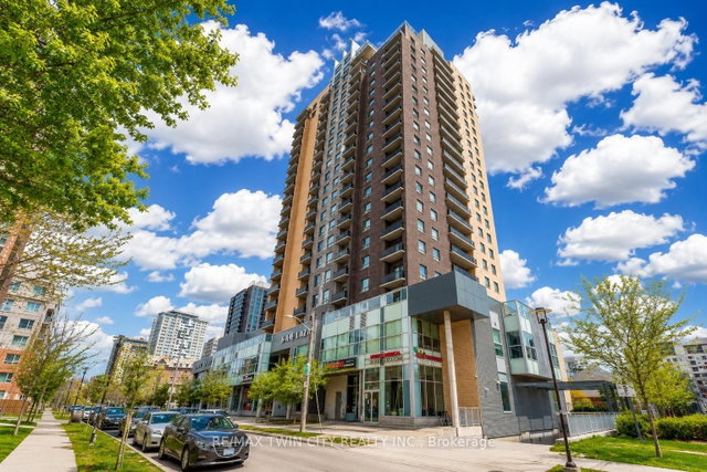 1102 - 318 Spruce Street E