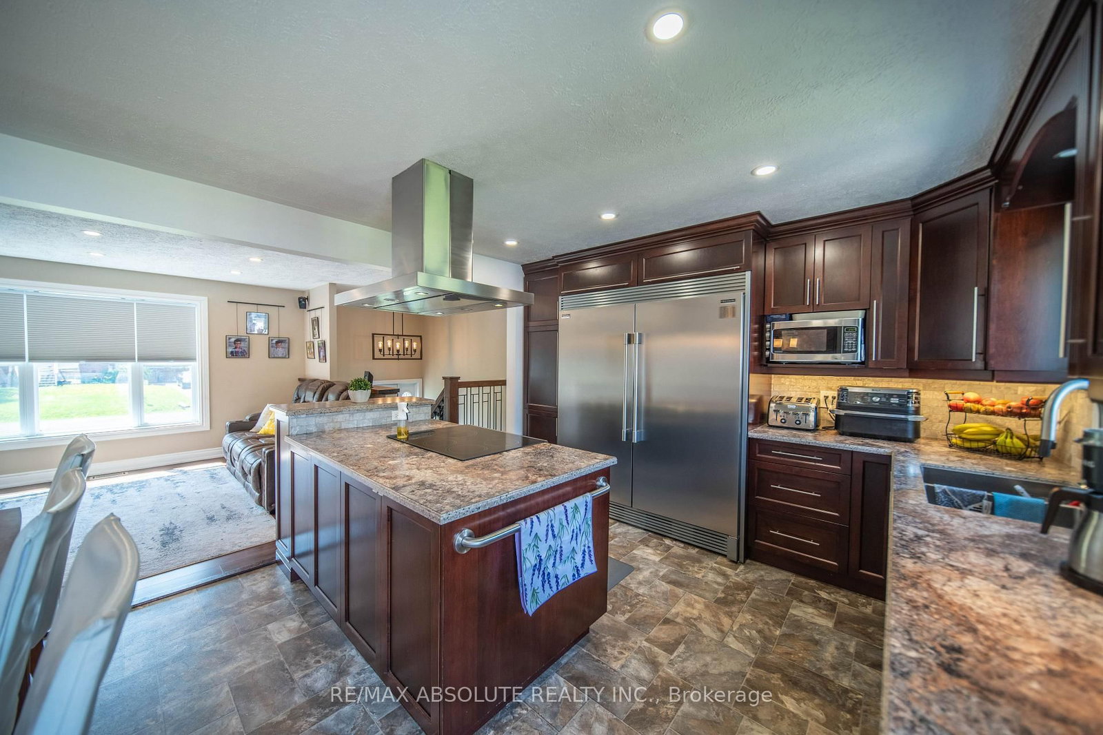 38 Duchesse Crescent • Russell, ON photo 11