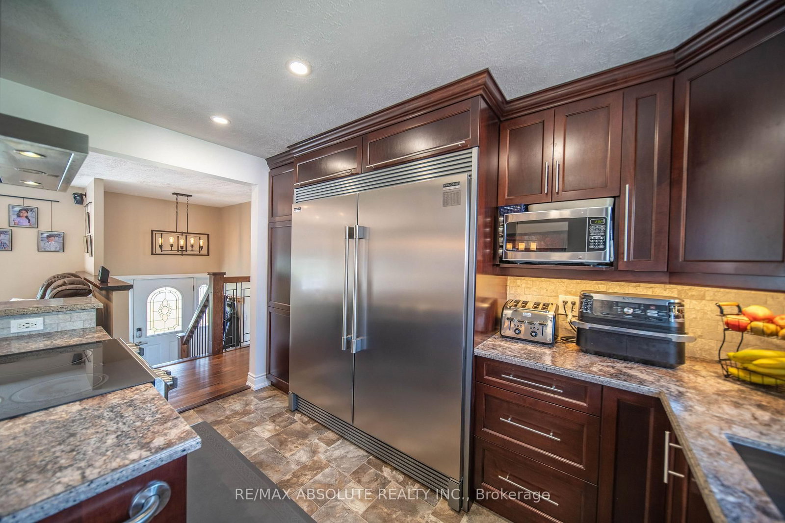 38 Duchesse Crescent • Russell, ON photo 12
