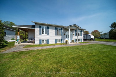 38 Duchesse Crescent • Russell, ON photo 3