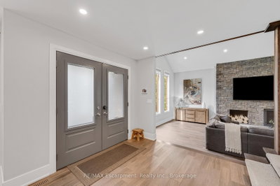 2092 Highway 6 • Hamilton, ON photo 3