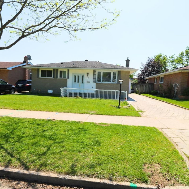 home for sale on 15 OAKVILLE Avenue