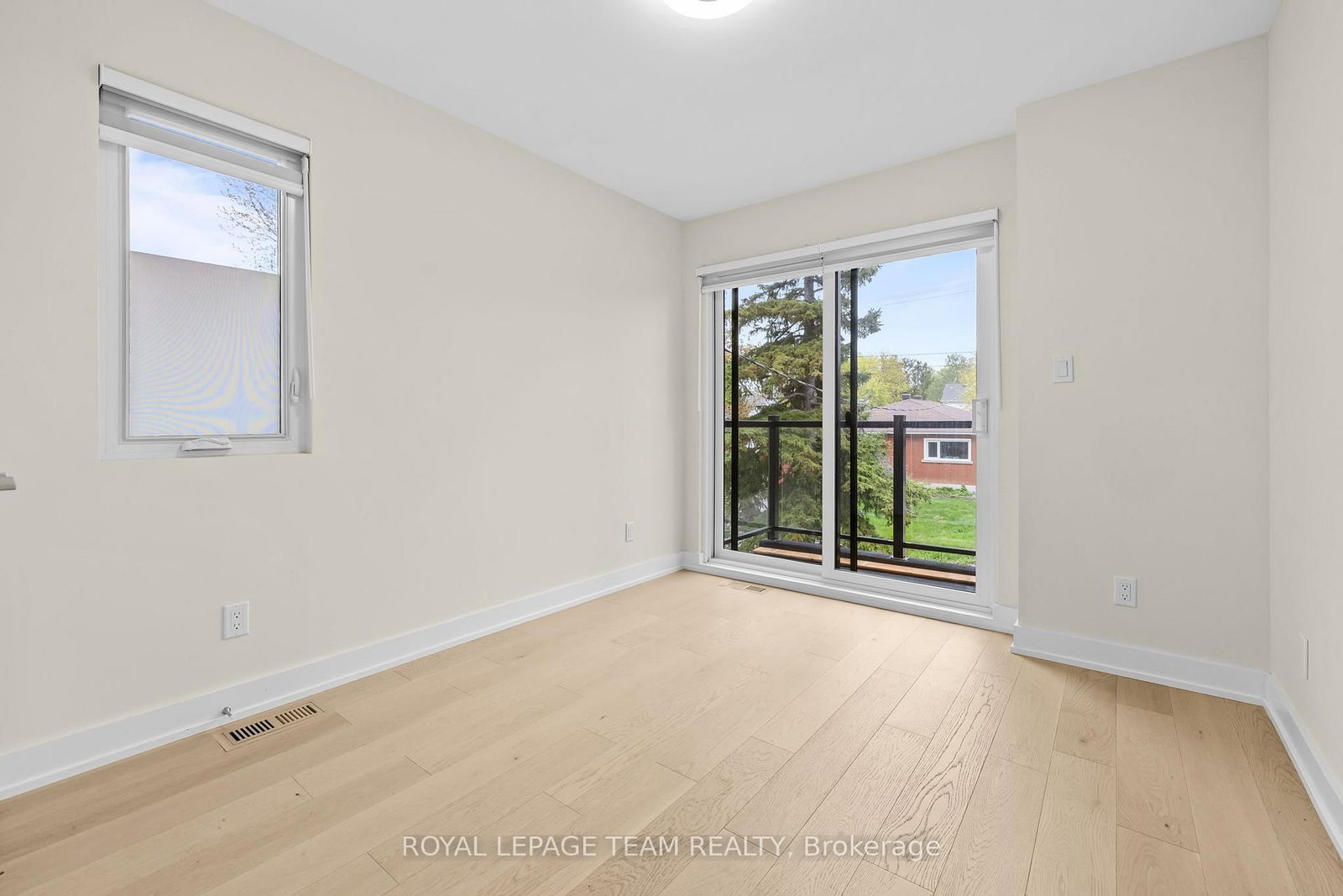 498 Wentworth Avenue - Photo 24