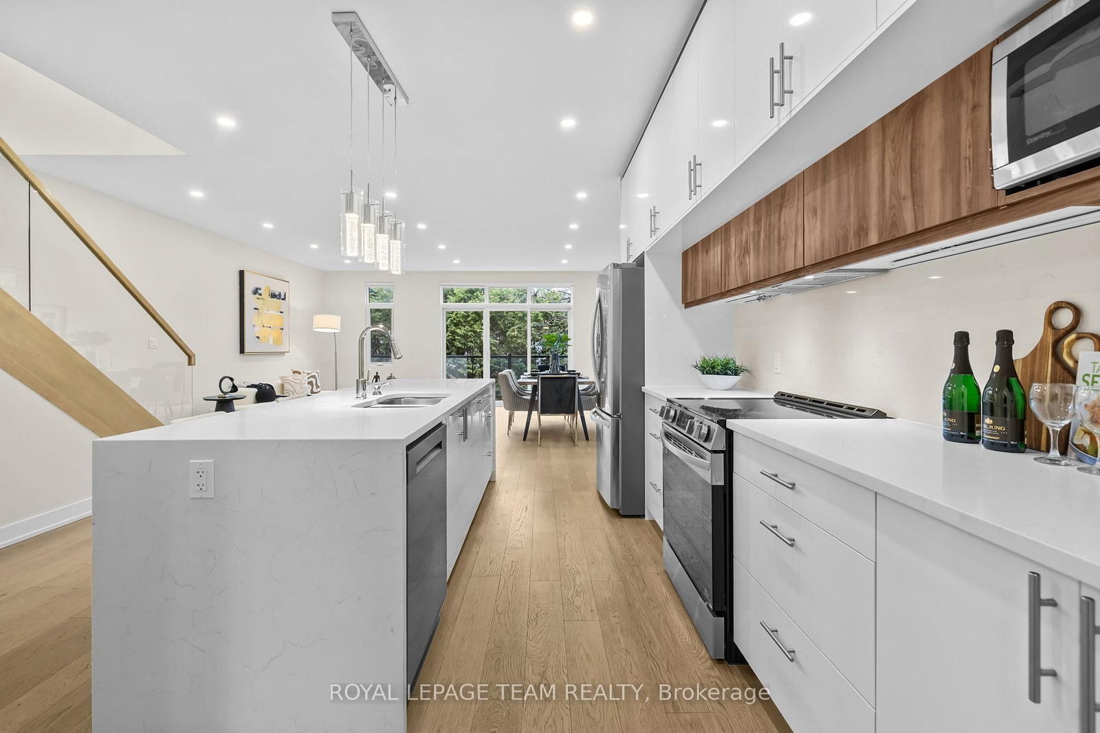 498 Wentworth Avenue - Photo 4