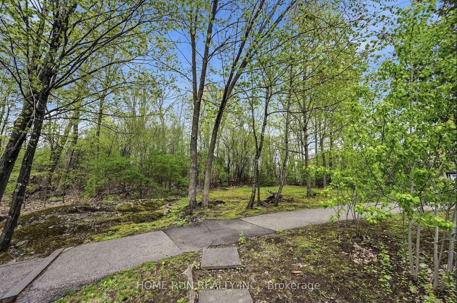 52 Reaney Court • Kanata, ON photo 39
