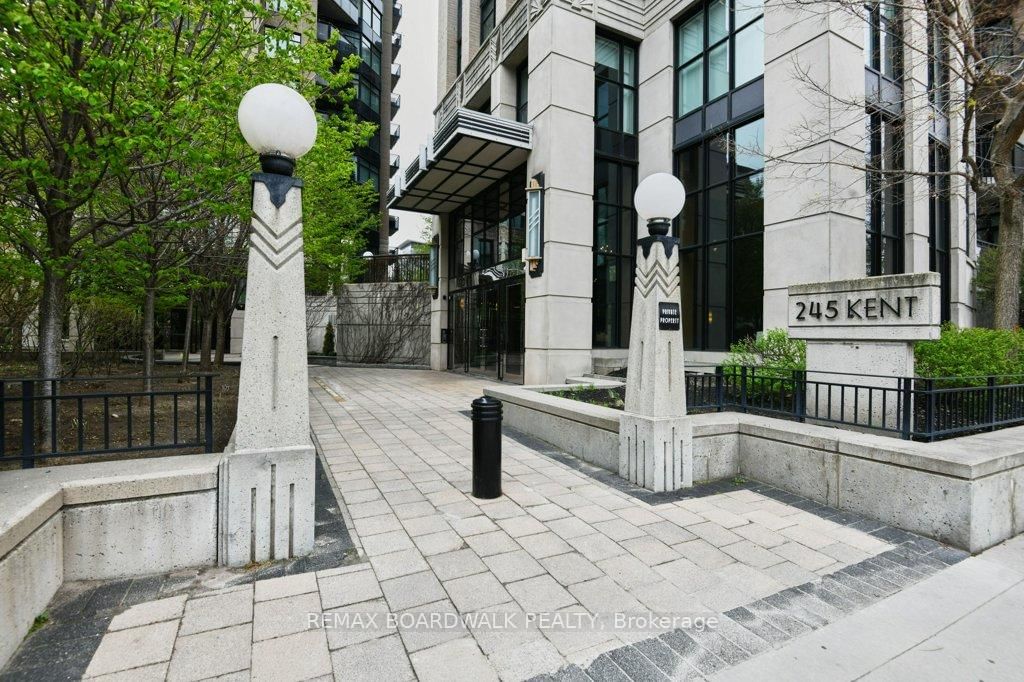 245 Kent Street, Unit 702 - Photo 2