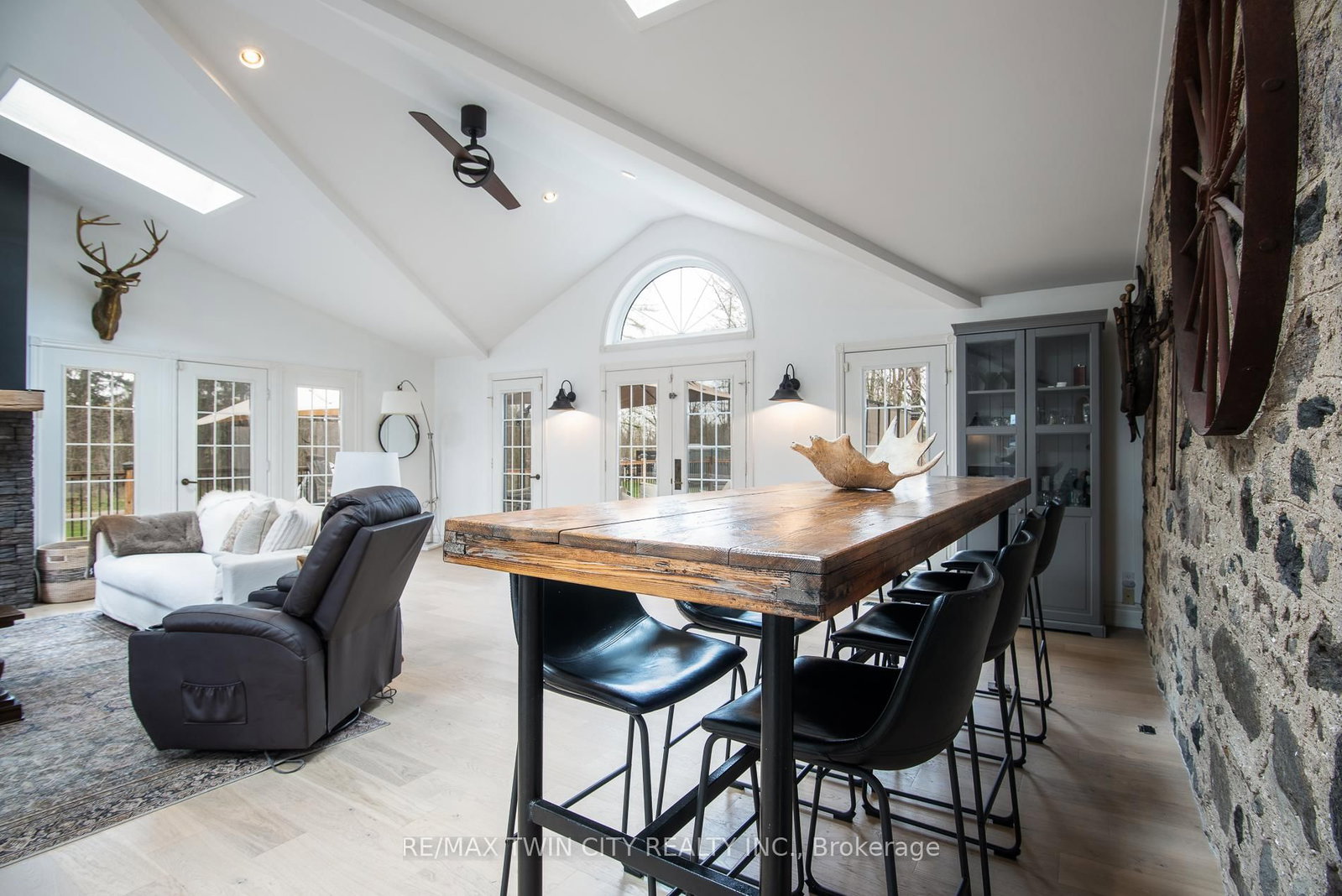 464 Piper Street • North Dumfries, ON photo 11