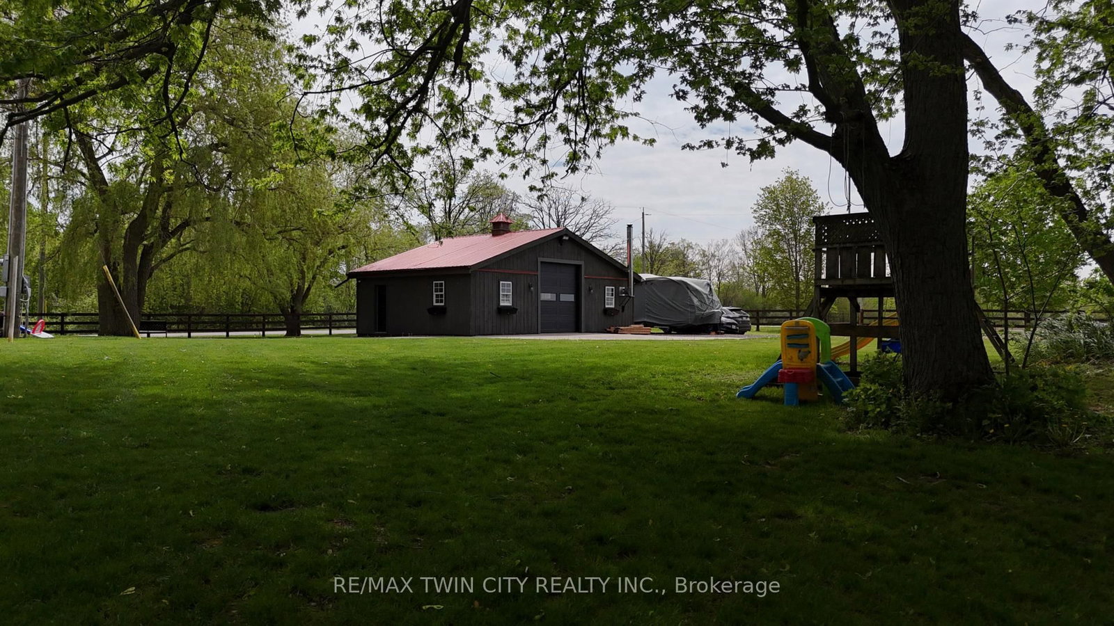 464 Piper Street • North Dumfries, ON photo 38