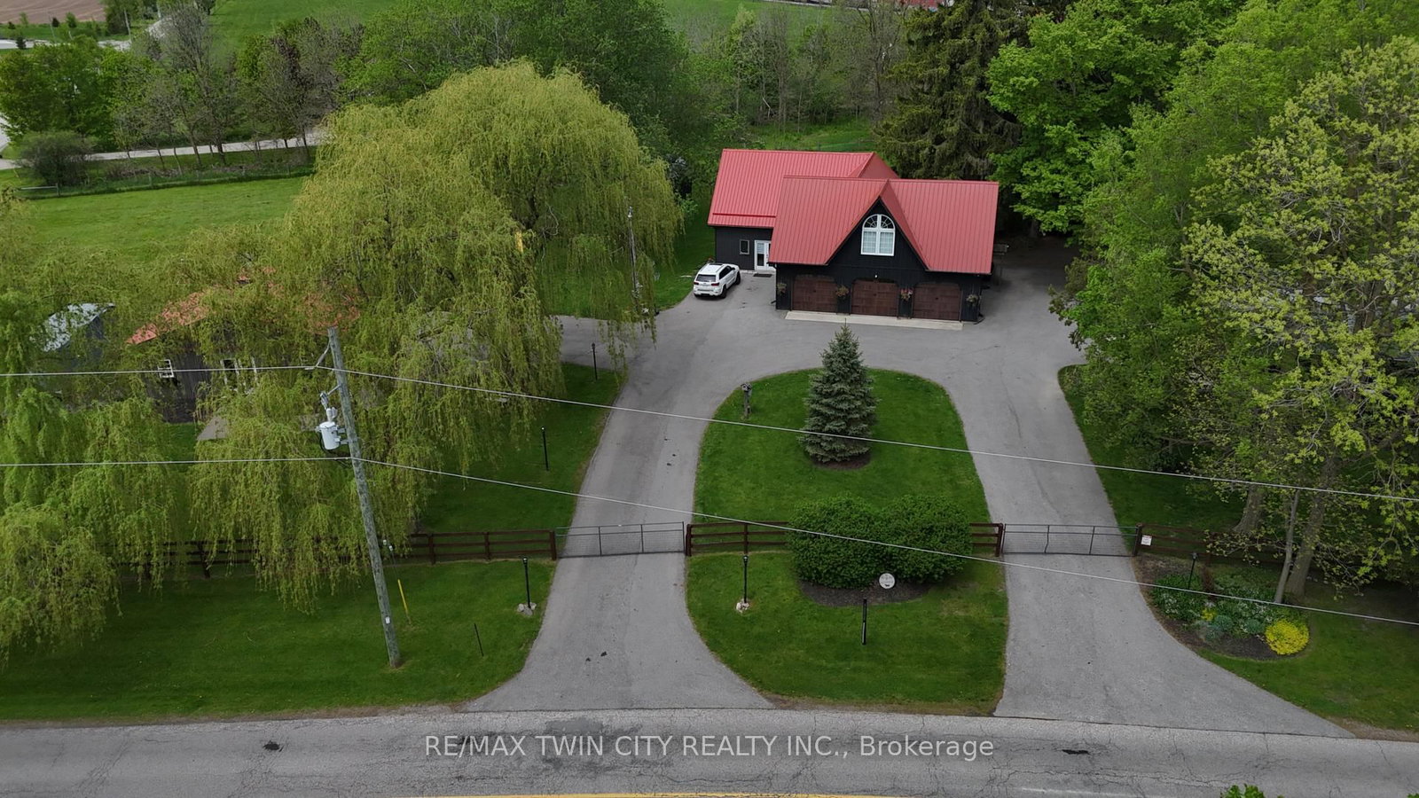 464 Piper Street • North Dumfries, ON photo 6