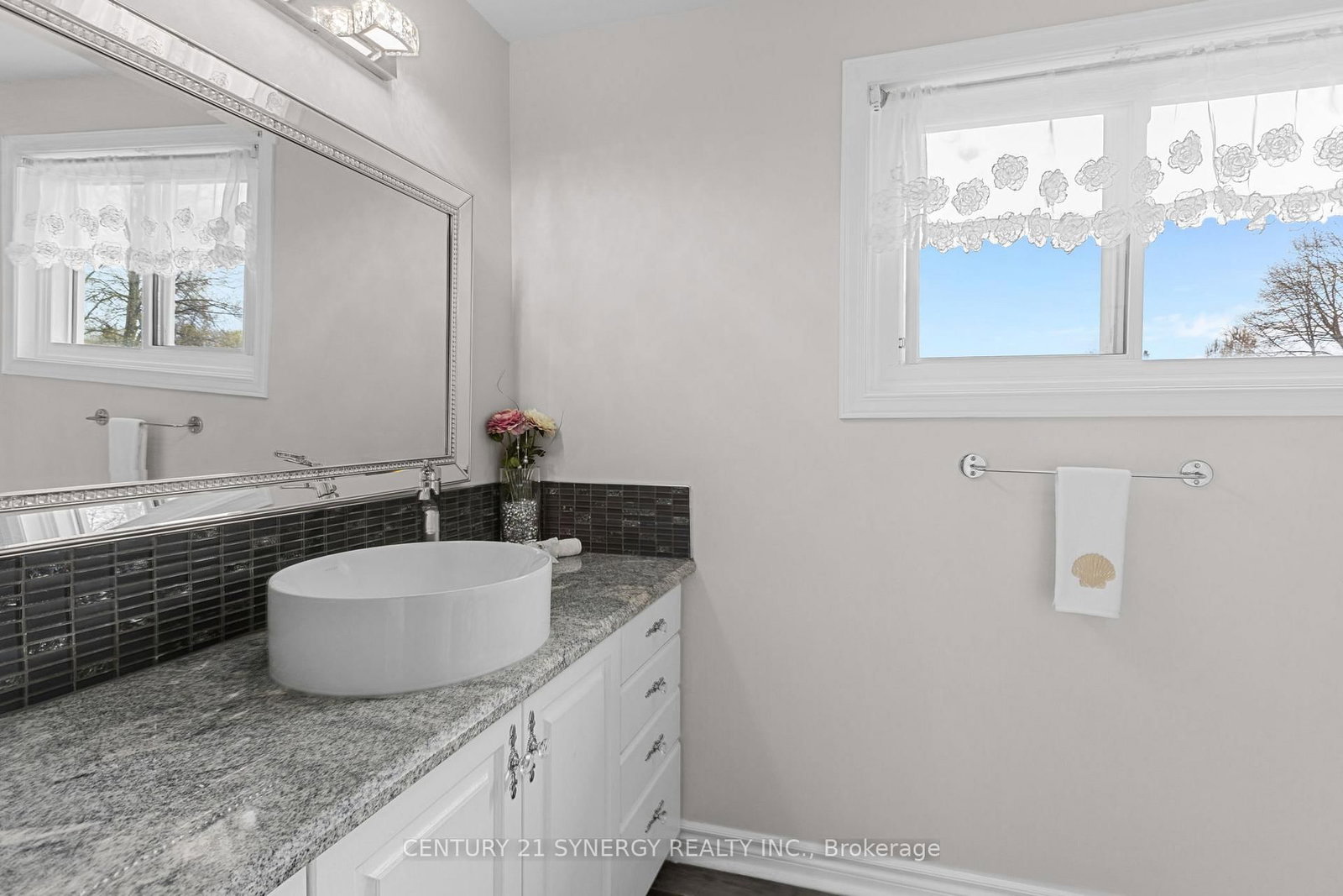 1728 Teakdale Avenue • Ottawa, ON photo 20