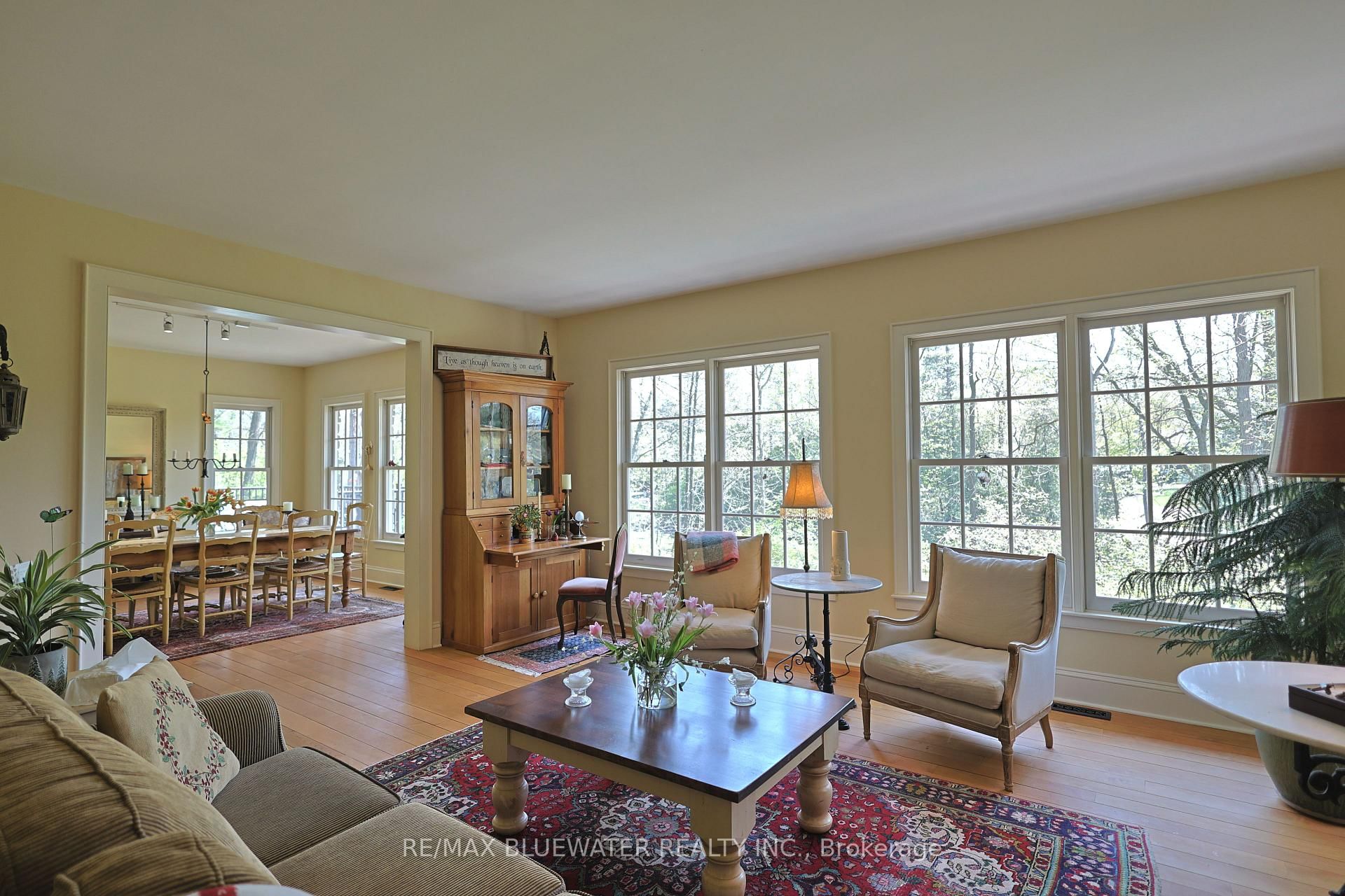 10043 Old River Road