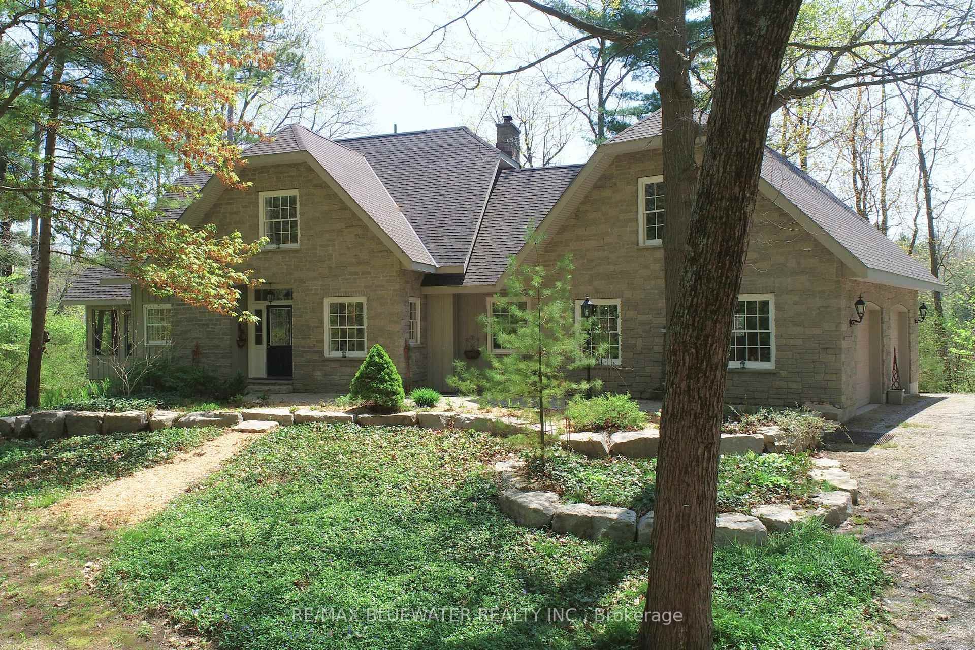 10043 Old River Road