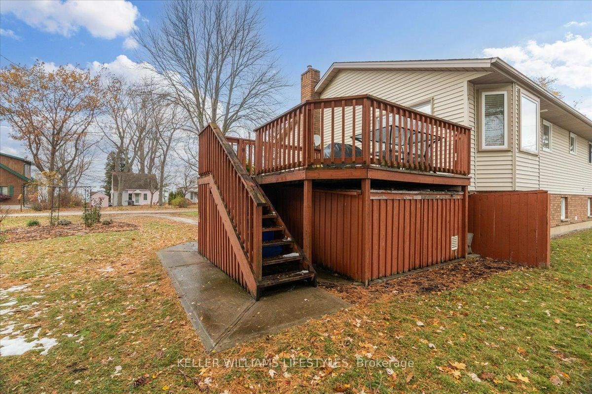 4547 William Street • Plympton-Wyoming, ON photo 38