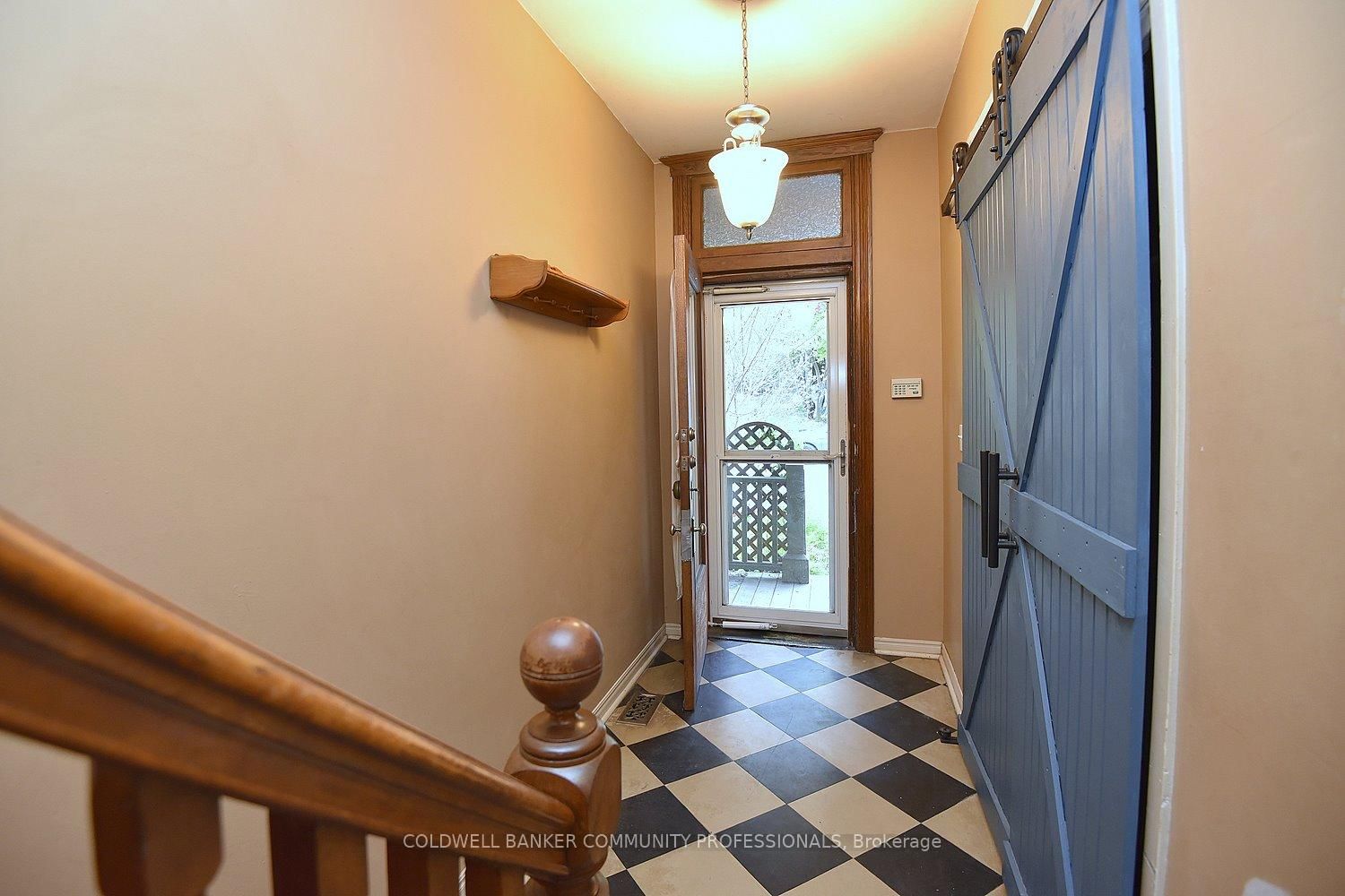 128 Hess Street S • Hamilton, ON photo 8