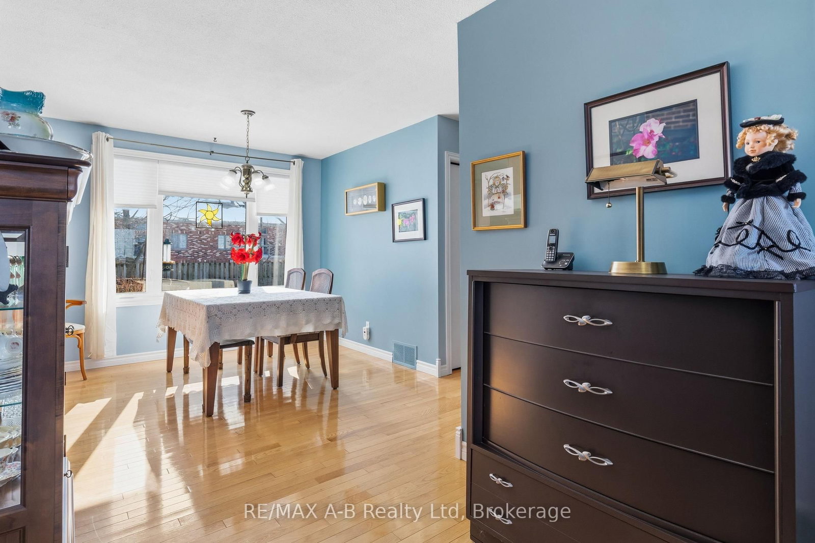 815 O'Loane Avenue • Stratford, ON photo 7