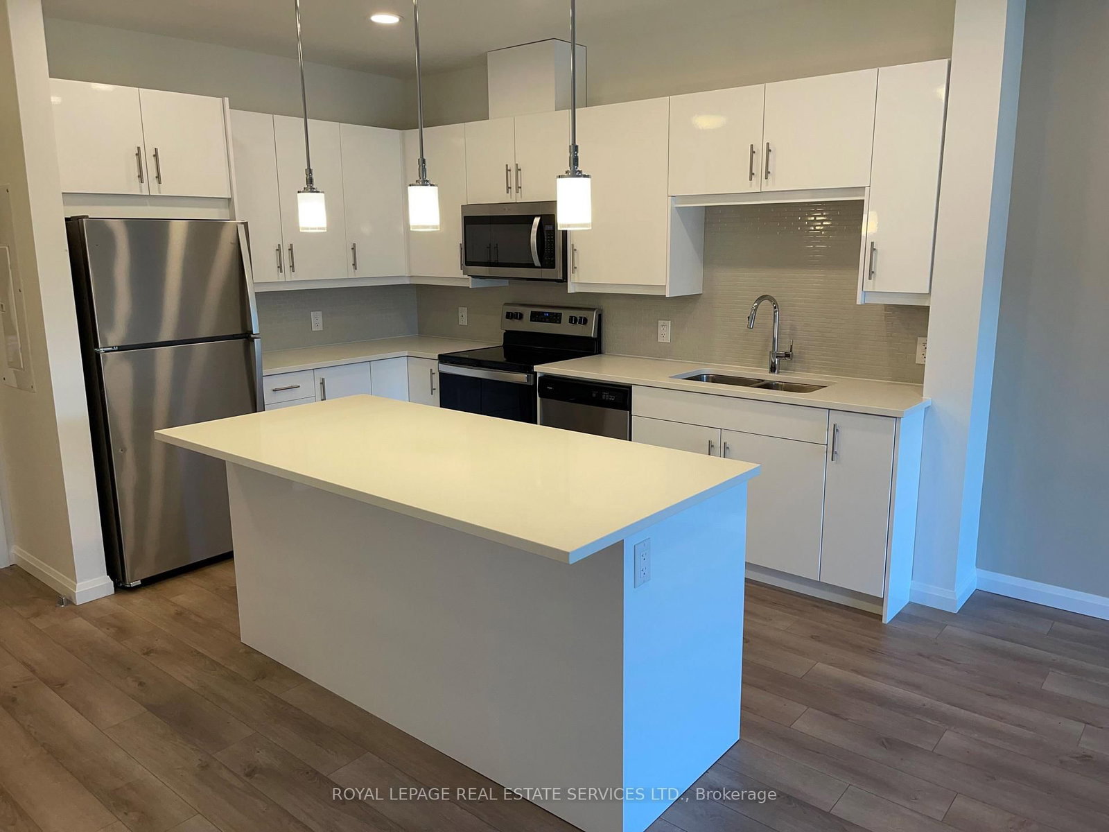 144 Watson Road N, Unit 406 - Photo 4
