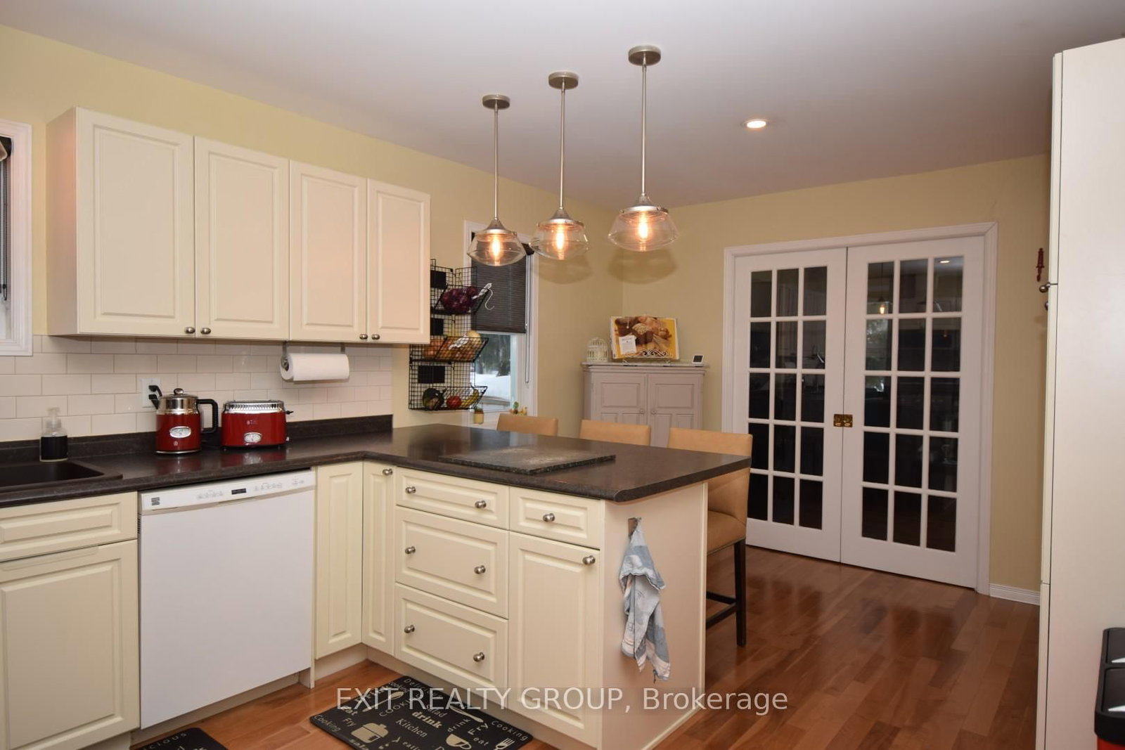 1 Quaker Court • Prince Edward County, ON photo 11