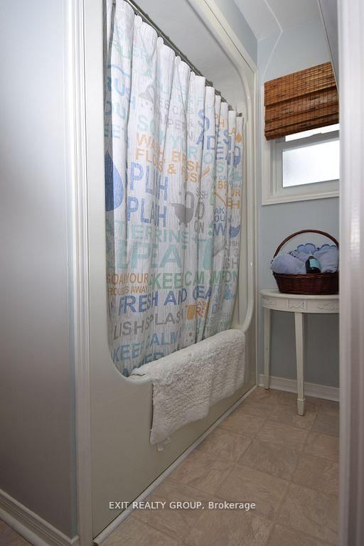 1 Quaker Court • Prince Edward County, ON photo 22