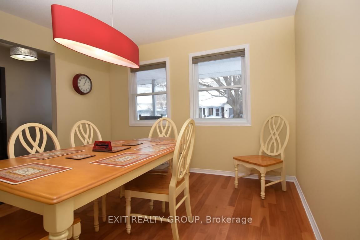 1 Quaker Court • Prince Edward County, ON photo 8