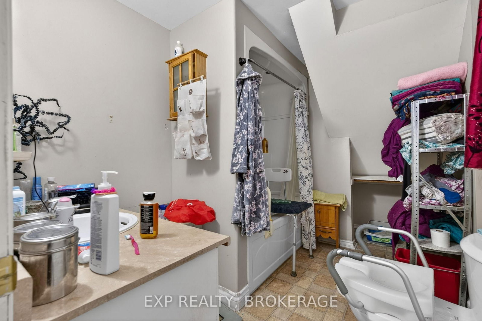 342 KING Street W • Brockville, ON photo 25