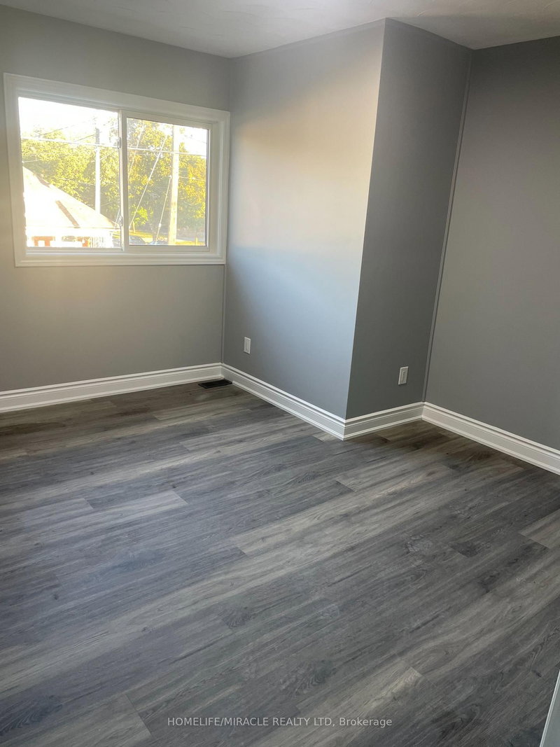 Lower - 306 Darling Street