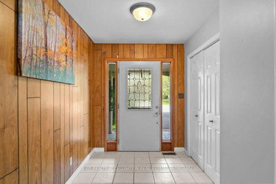 281 Smith Crescent — photo 3