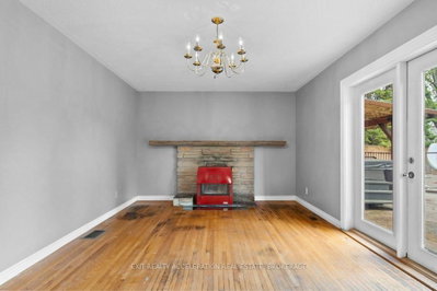 281 Smith Crescent — more photos