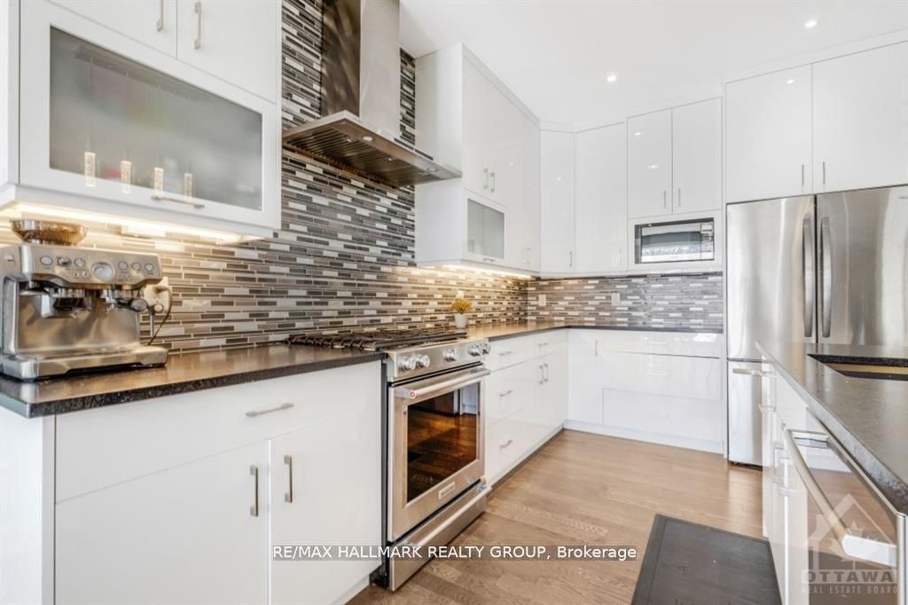 250 Richardson Avenue - Photo 10