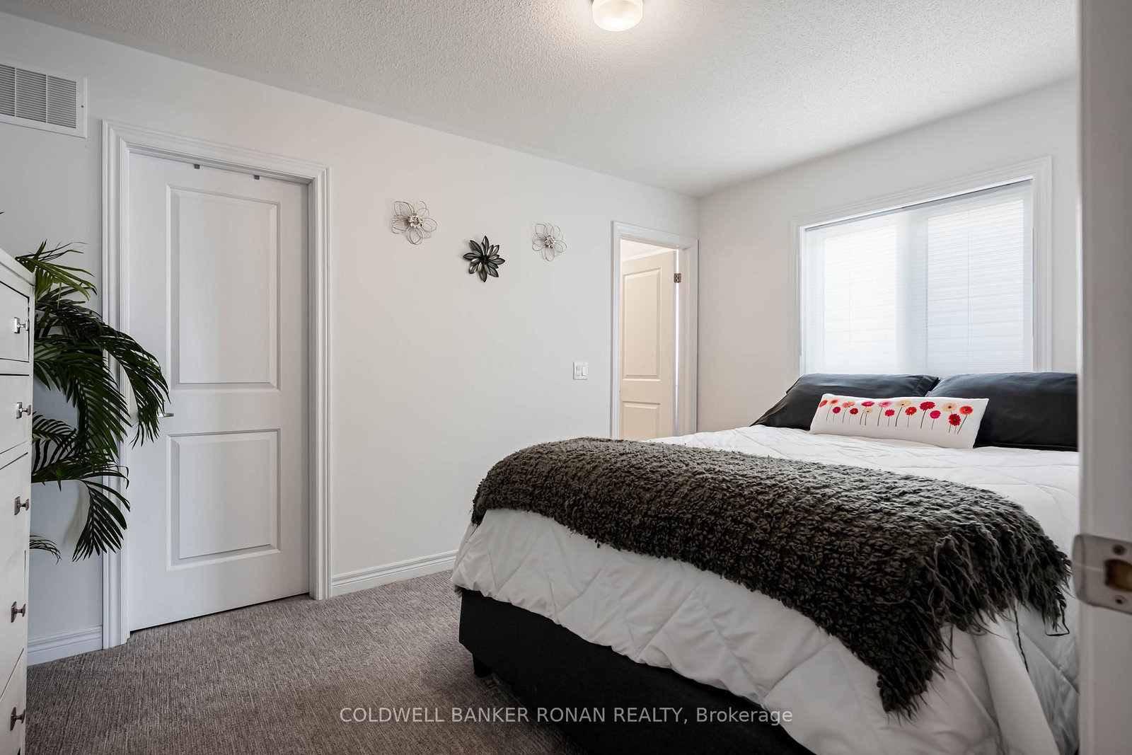 71 Harpin Way W • Centre Wellington, ON photo 14