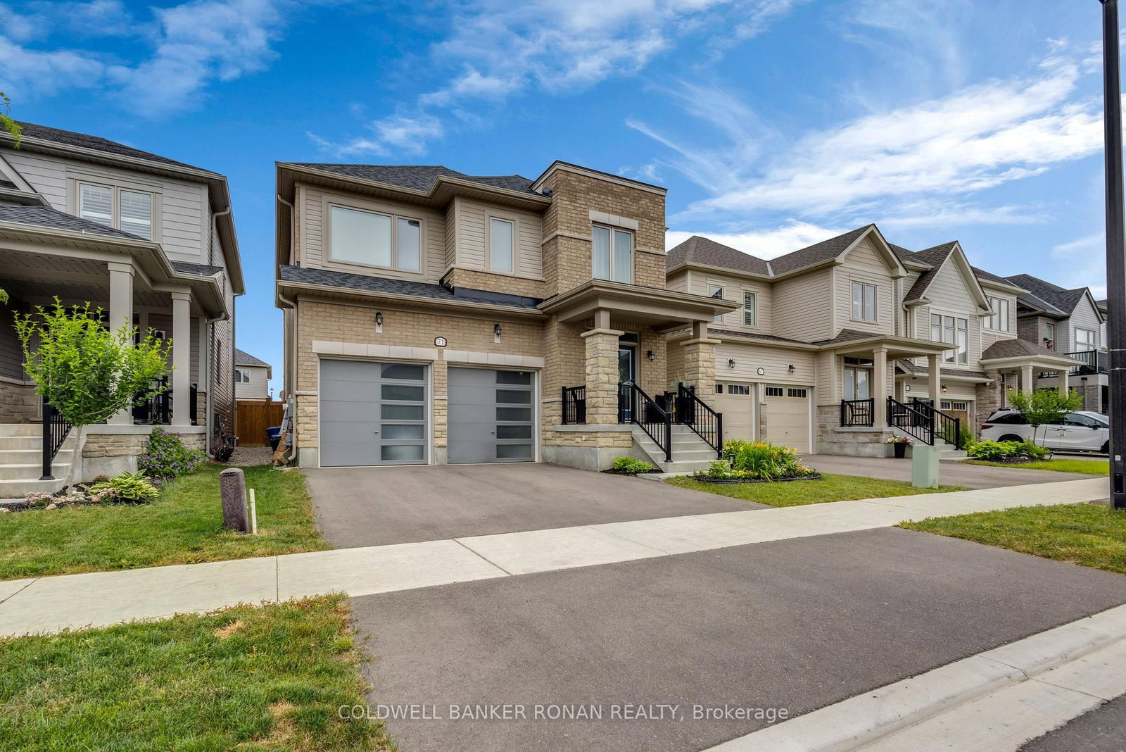 71 Harpin Way W • Centre Wellington, ON photo 2
