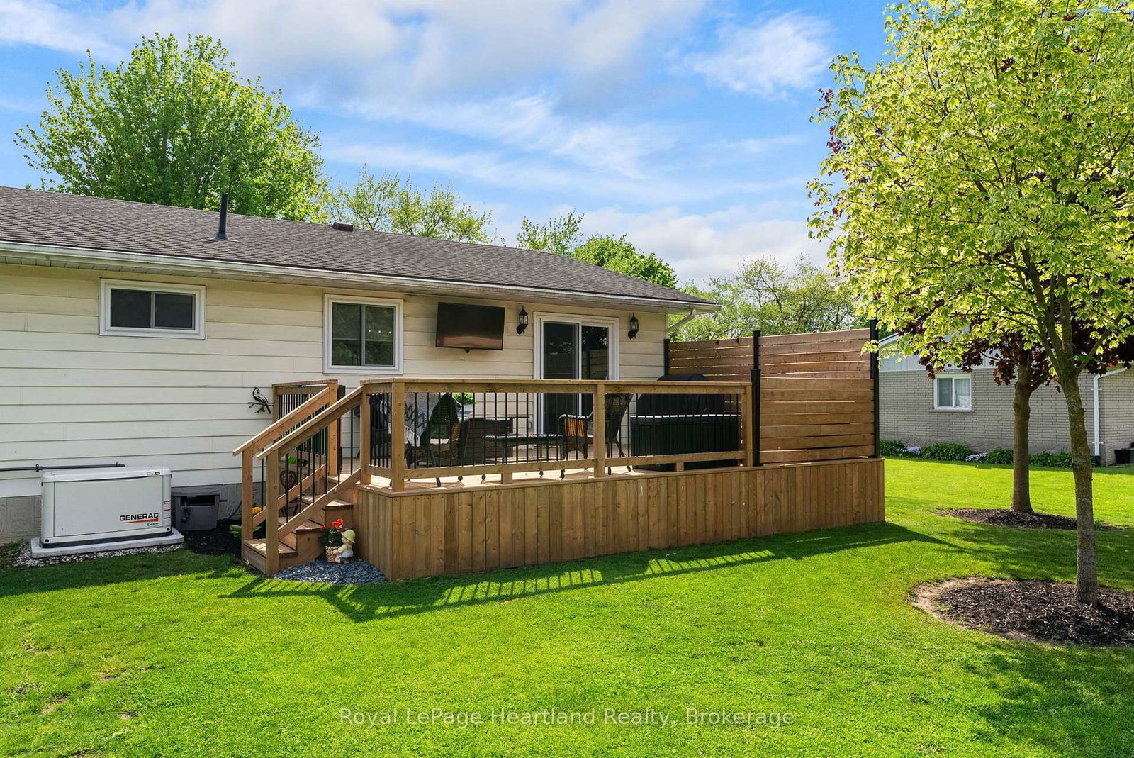 Listing Image 44
