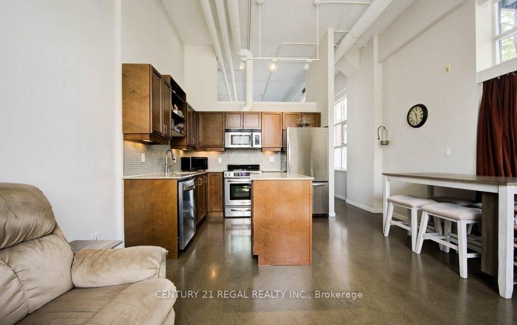 404 King Street W, Unit 102 - Photo 16