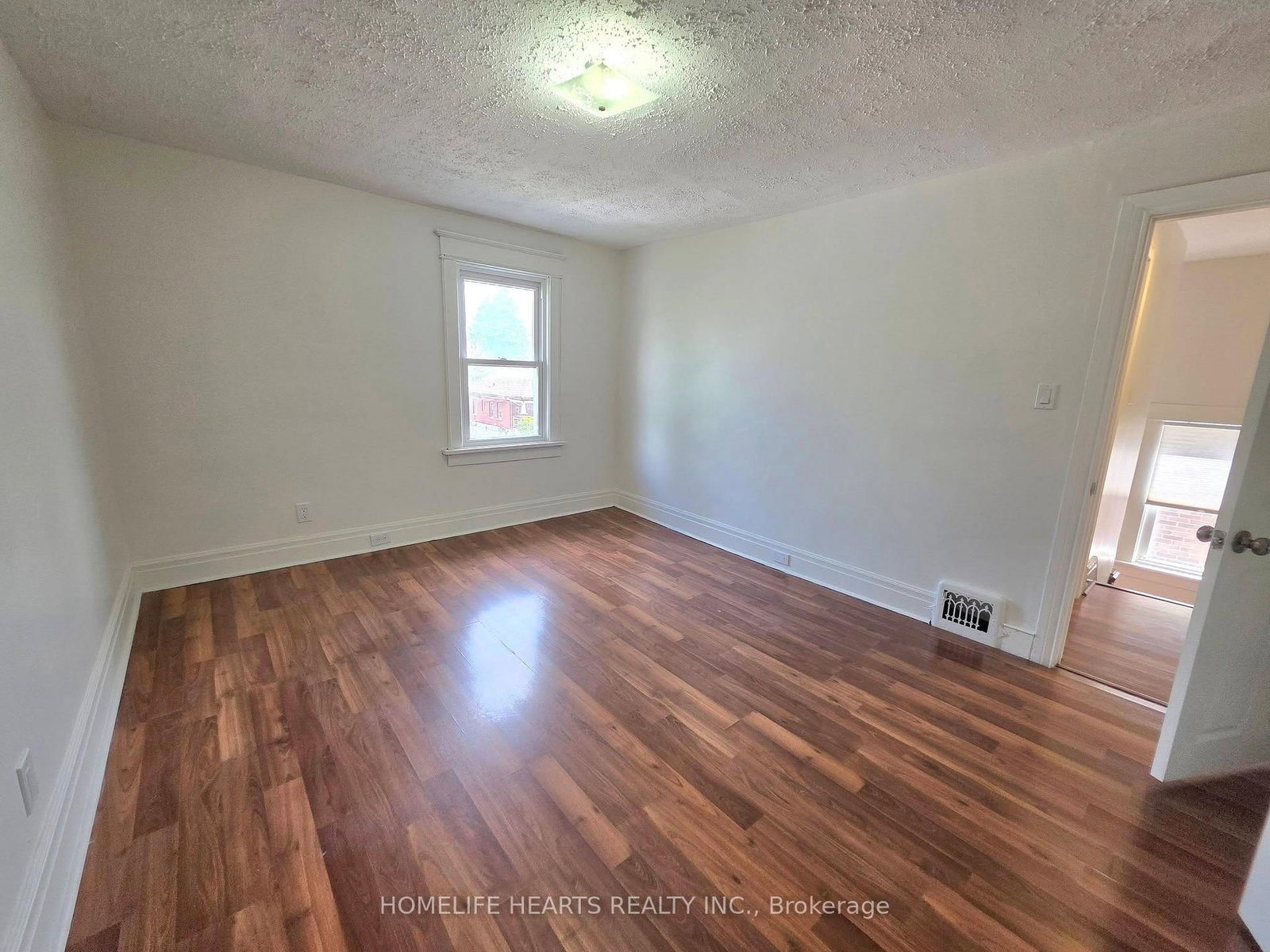 5404 Bridge Street • Niagara Falls, ON photo 20
