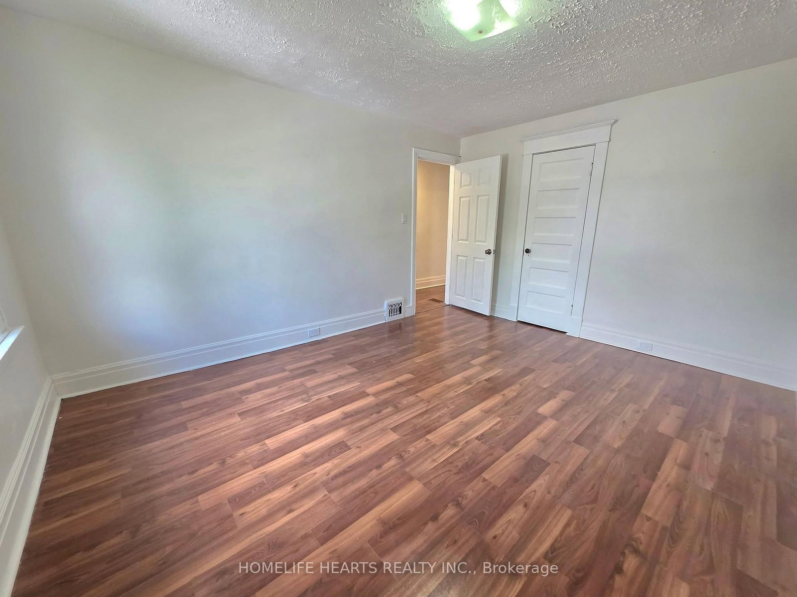 5404 Bridge Street • Niagara Falls, ON photo 21