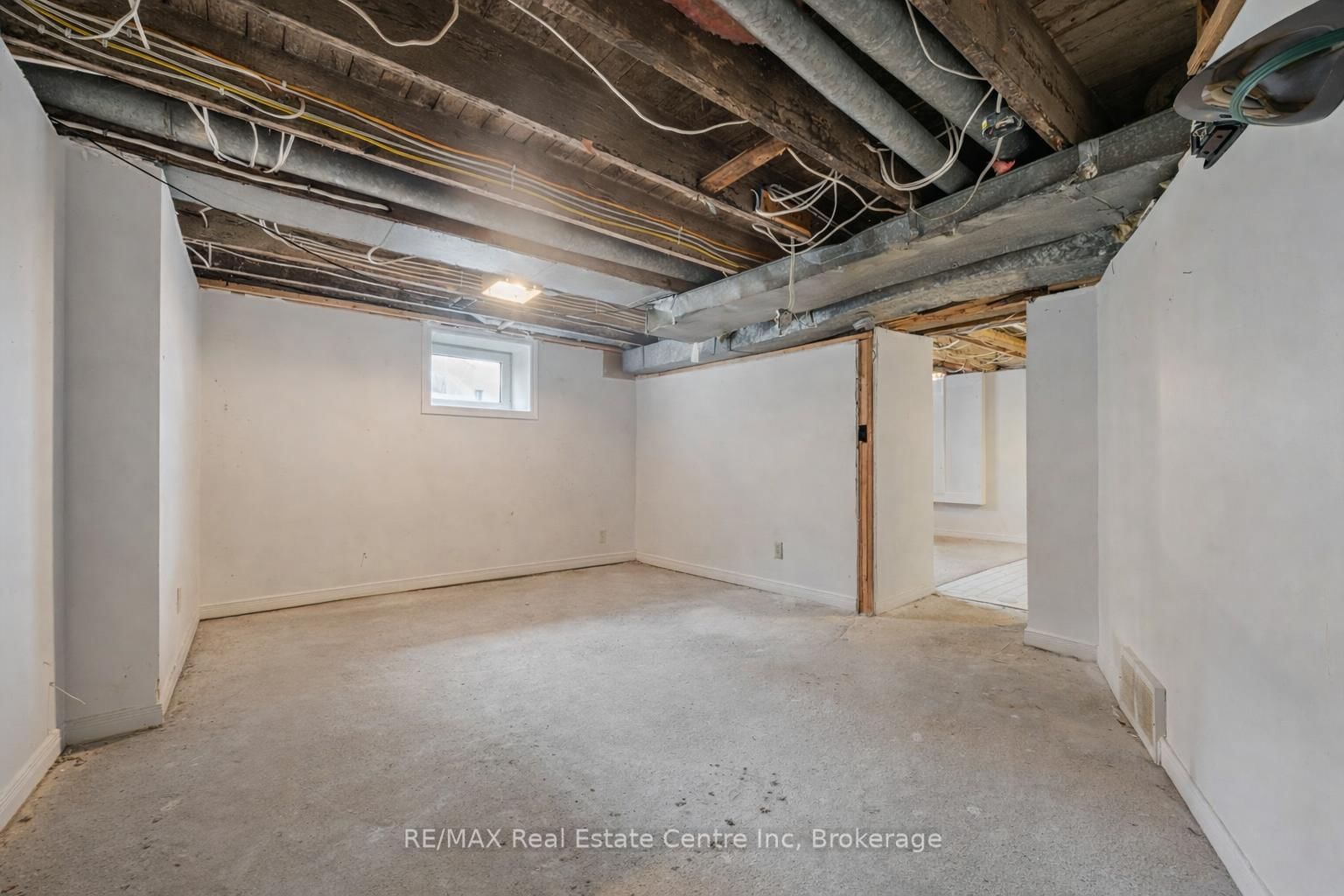 29 Crimea Street • Guelph, ON photo 18