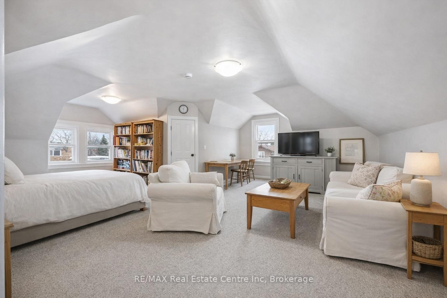 29 Crimea Street • Guelph, ON photo 7