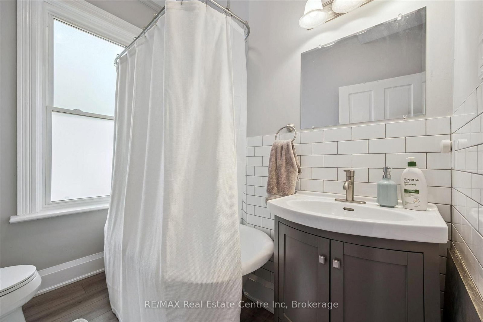 29 Crimea Street • Guelph, ON photo 15