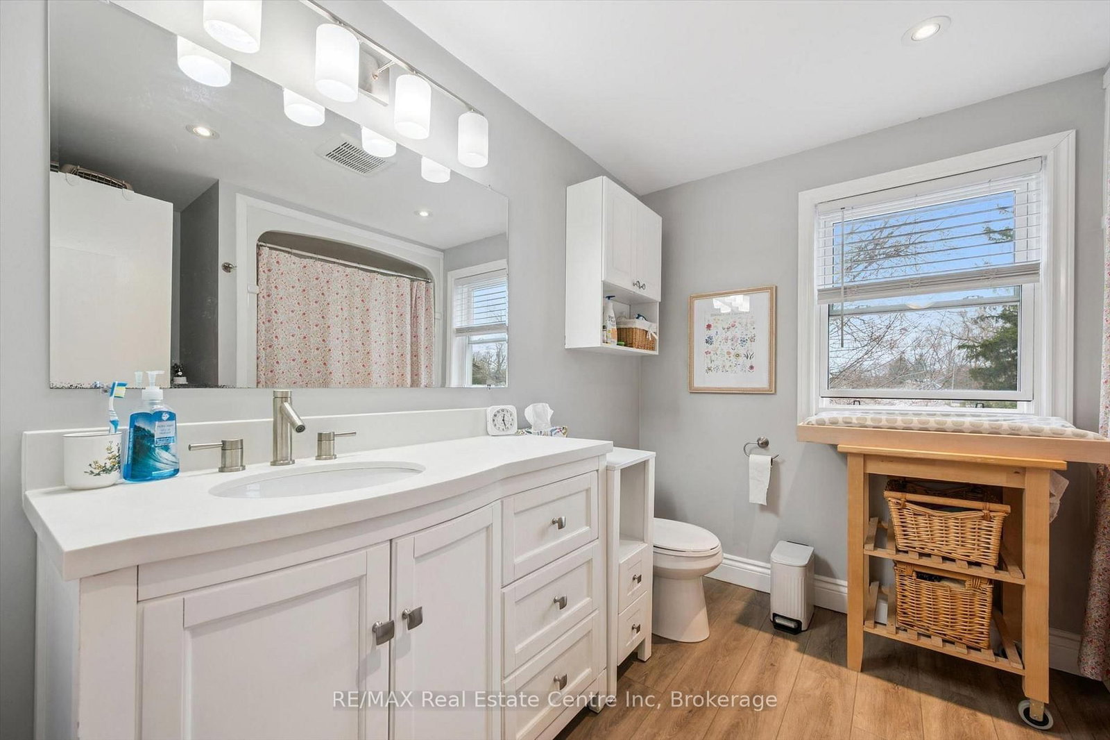 29 Crimea Street • Guelph, ON photo 6
