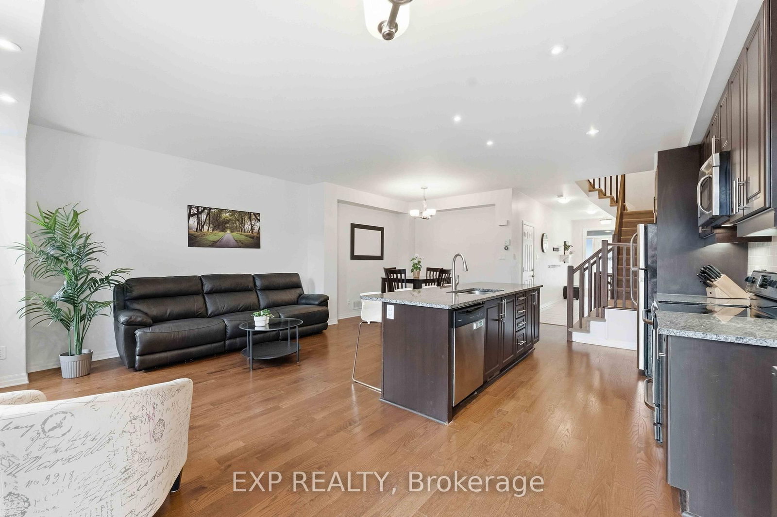 151 Hawkshaw Crescent • Ottawa, ON photo 10