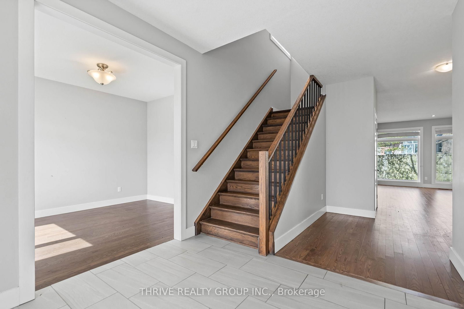 483 Sophia Crescent - Photo 6
