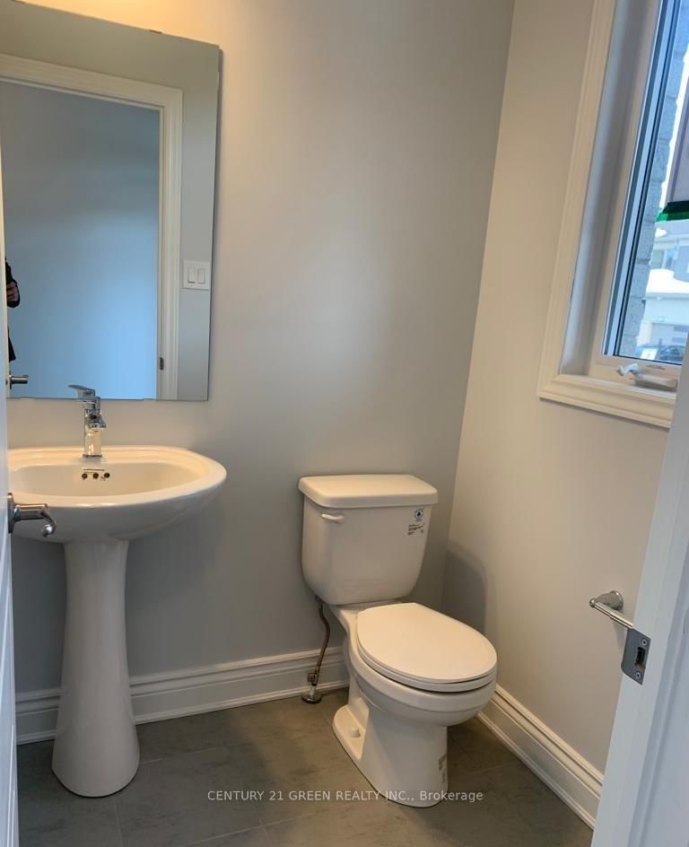 136 Yearling Circle • Richmond, ON photo 3