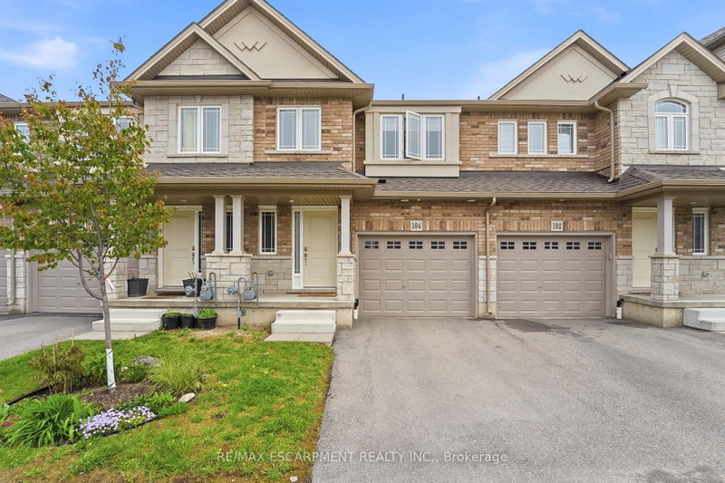 home for lease on 104 Laguna Village Crescent