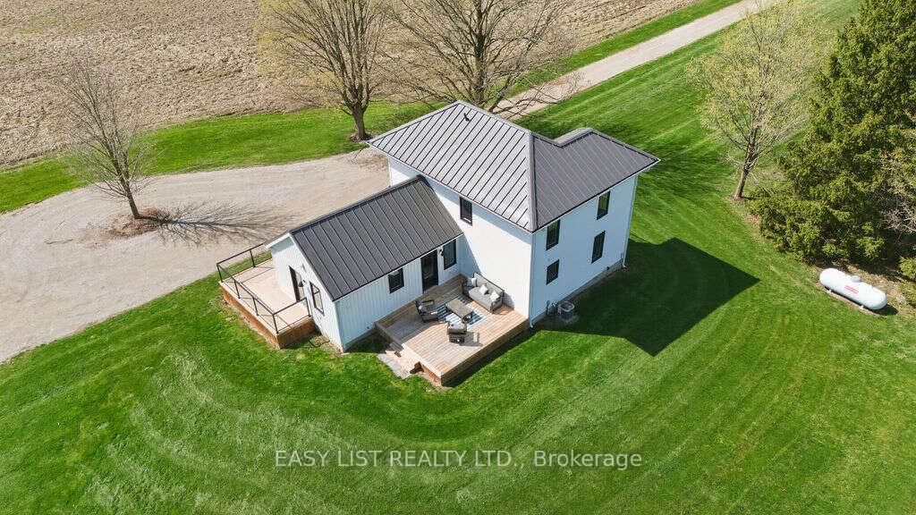 8993 Petrolia Line • Brooke-Alvinston, ON photo 12