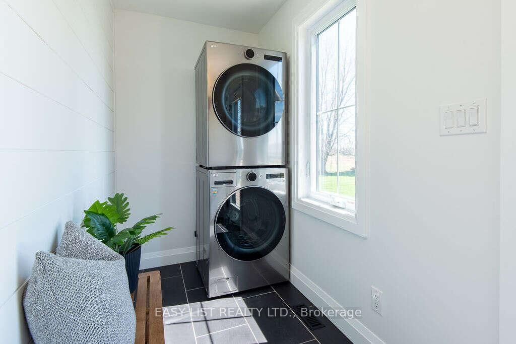 8993 Petrolia Line • Brooke-Alvinston, ON photo 20