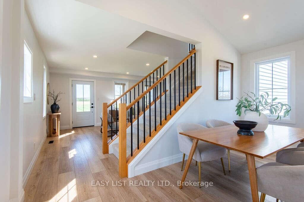 8993 Petrolia Line • Brooke-Alvinston, ON photo 5