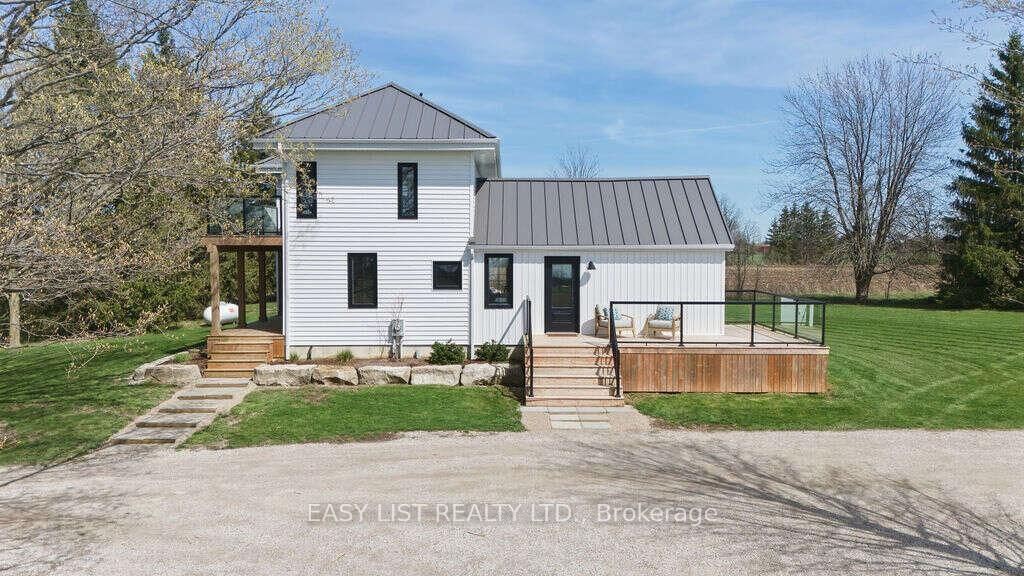 8993 Petrolia Line • Brooke-Alvinston, ON photo 6