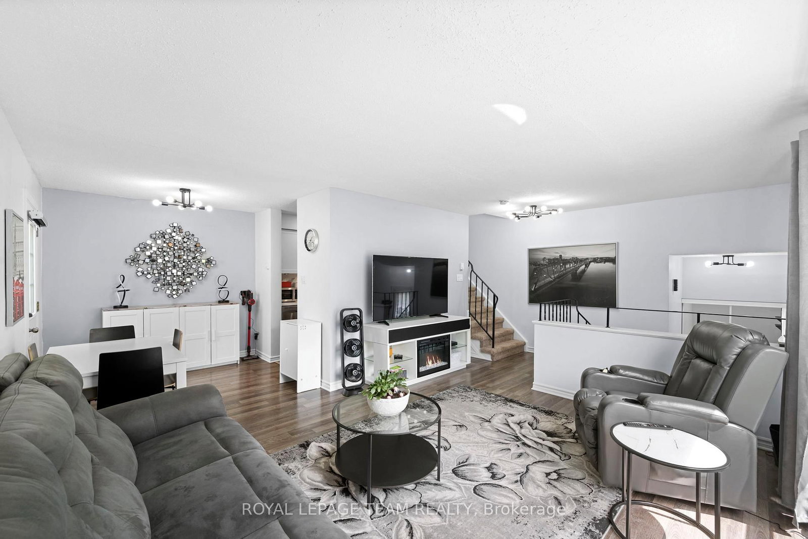 41C Forester Crescent • Ottawa, ON photo 5