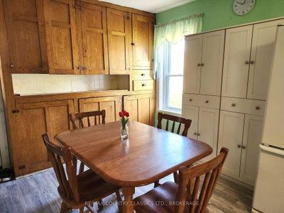 11 S Central Street • Denbigh, ON photo 8