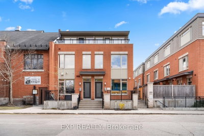 360 Ravenhill Avenue
